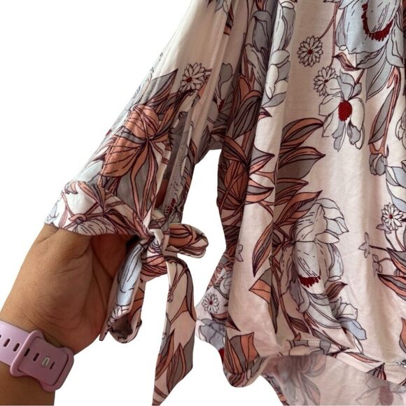 Free People Keepin On Top White Pink Floral Tie Sleeve Knit Blouse Boho Sz M - Picture 8 of 10